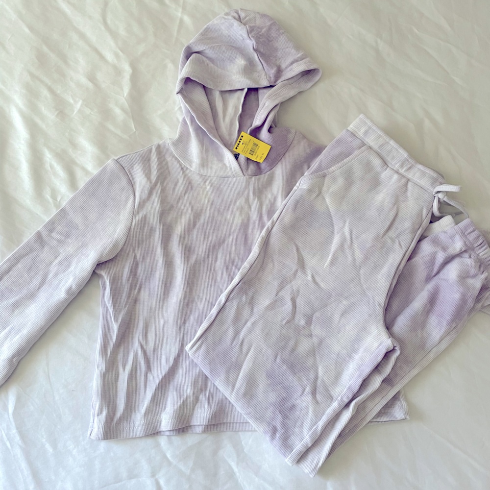 TILLYS Girl’s lavender tie dye matching pants and hoodie set XL